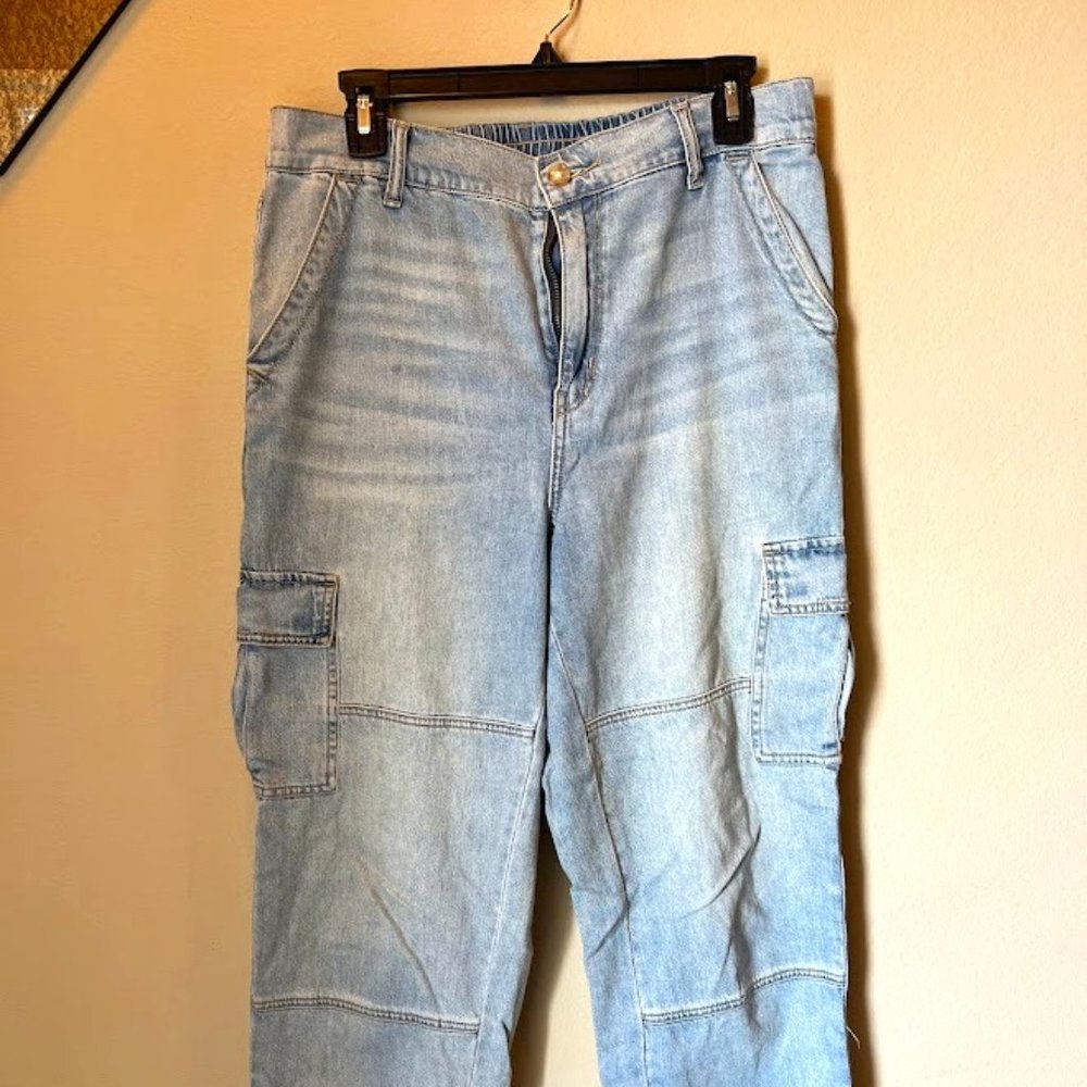 American Eagle High-Waisted Denim Jogger (10)